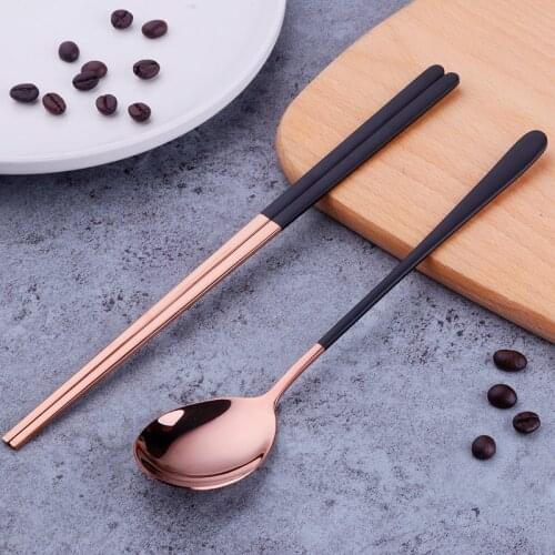 Gold 18/10 Korean Stainless Steel Food Chopsticks Spoon Set Long Handle Flat Non-Slip Chopsticks Dessert Spoons Dinnerware Set