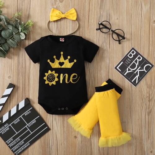 2021 Baby Girls Three-piece Layette, Printed Pattern Short Sleeve Romper, Headdress and Foot Covers