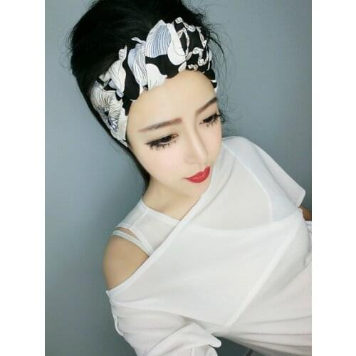 Women vintage 50s black white floral print bow tie headband rockabilly pinup style bandans hair scarf wire wrap accessories