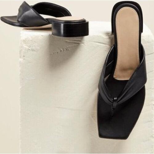 Hot Sale Slides Chic Flip Flops Sandals Leather Sqaure Toe Sandals Women Chunky Heel Summer Beach Sandals Ladies Slipper Women