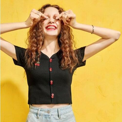 2021 Summer New Girl Temperament Cherry Embroidery Knit Sweater Ladies Sweet Style Short-Sleeved V-Neck Bottoming Shirt Slim Top