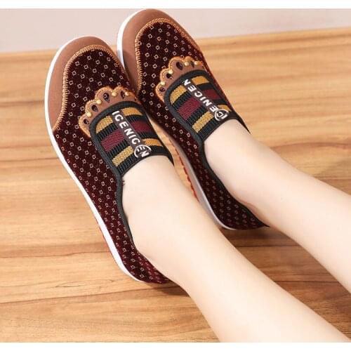 New Style Old Beijing Cloth Shoes Women Soft Bottom Non-Slip Middle-aged Leisure Cloth Flat Bottom Mom Shoes Female Shoes 35-40