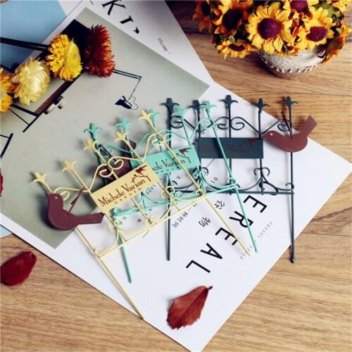 1pcs Dollhouse Mini French Retro Ironwork Antique Fence Decorations for Doll House Gardening Furniture Decoration Accessories
