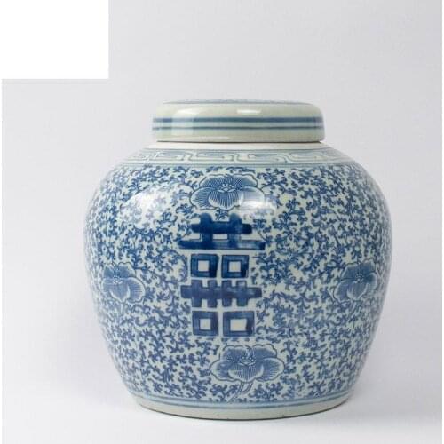 Porcelain Jingdezhen Imitates Yuan Dynasty Blue And White Porcelain Pot Twinkling Lotus Tea Pot ceramic decorate jar vase