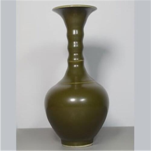 Ancient Porcelain Vase Made in Jiajing Year of Daming