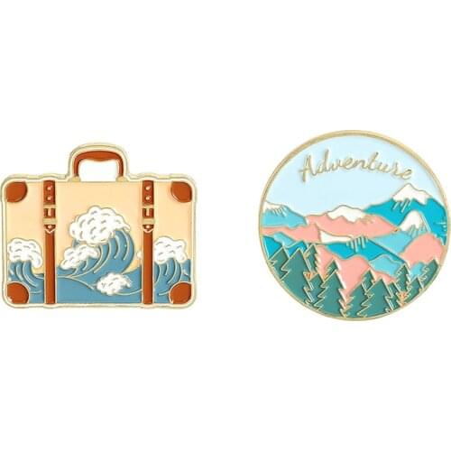 Spray peak new pins women jewelry fashion Brooches cute cartoon enamel badge for friends gifts