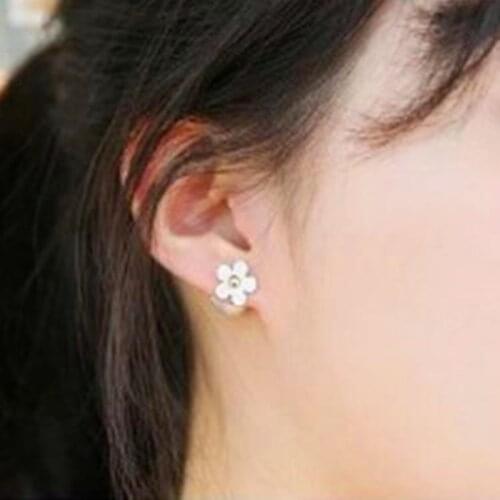 Hot sales fashion Chic temperament white flower imitation pearl crystal earrings wholesale