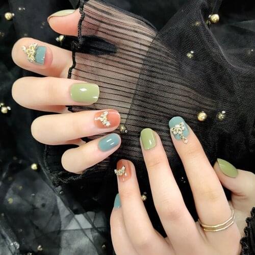 Fake Nails Cute Girl Candy Color Diamond Short Nail Stickers Finished Nail Stickers 24 Pieces With Glue Nails Accesorios