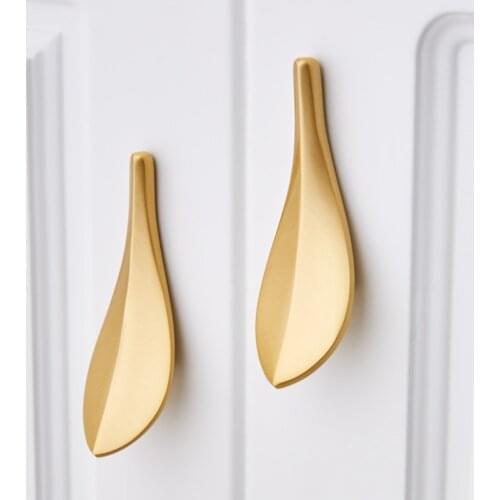 2/5/8/10pcs Cabinet Handles Golden luxury Cabinet Pulls Hole Pitch 32mm Creative leaf shape For Drawer/Wardrobe/Cabinet door
