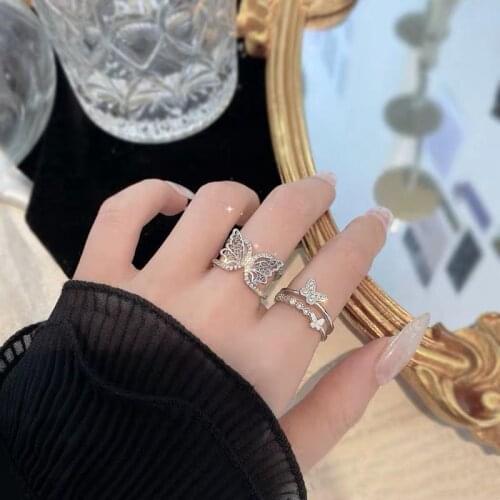 Ins Vintage Butterfly Rings Butterfly Metal Rhinestones Ring Simplicity Adjustable Opening Rings for Women Jewelry Gifts