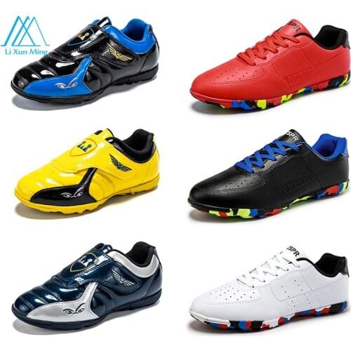 Summer New Parent-child Professional Anti-skid Crack-proof And Shock-absorbing Outdoor Training Boys And Girls Football Shoes