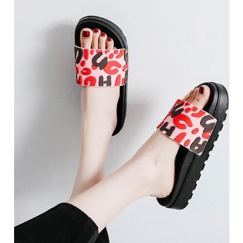 Beach Slippers Female Crystal Rivets Slides Slipper Shoes for Girls Fashion Woman Leisure Footwear Women Casual Summer Flat Y