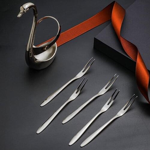 5PC Stainless Steel Golden Cutlery Set Steak Knife Fork Coffee Spoon Teaspoon Dinner Knife Dinnerware Tableware Dinner Set