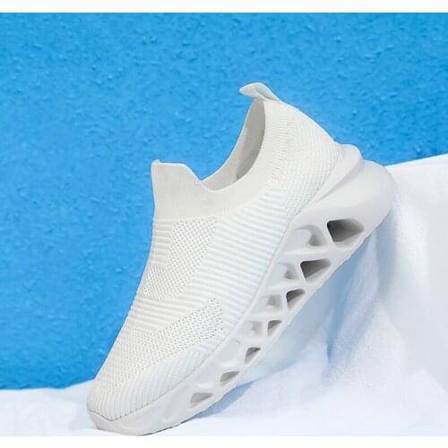 Womens Shoes Running Outdoor Leisure Sneakers Comfortable Mesh Fly Woven Breathable Non-slip Light Elastic Vulcanized Shoes