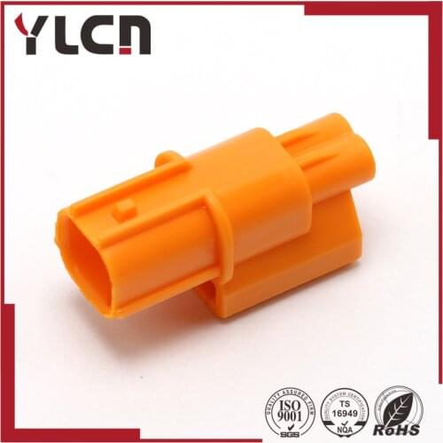 Sumitomo 2 pin male waterproof plug 6188-0590