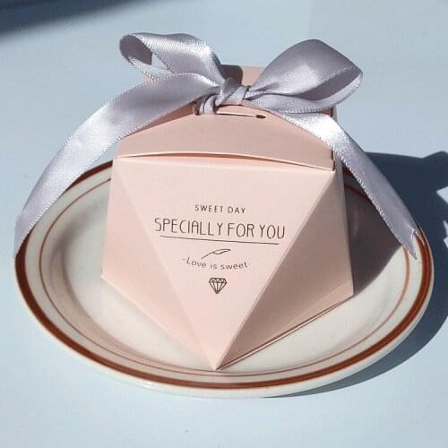 50/100PCS New Top Selling Diamond Paper Candy Boxes Wedding Favors Baby Shower Party Supplies Thanks Christmas Gift Box