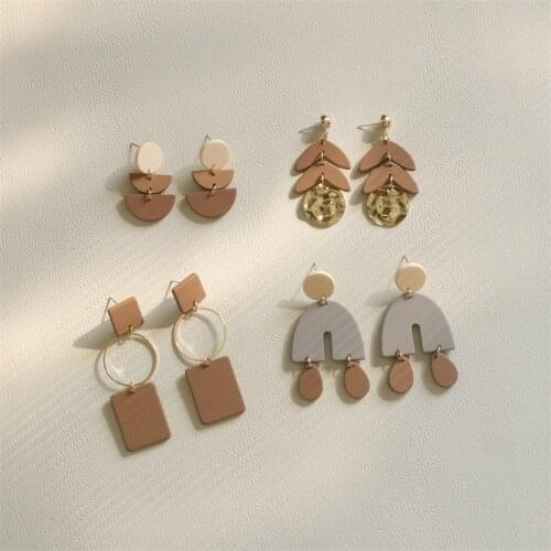 AOMU 2021 Fashion Retro Brown Acrylic Geometric Round Semicircle Metal Splicing Drop Earrings for Women Girls Jewelry Gifts