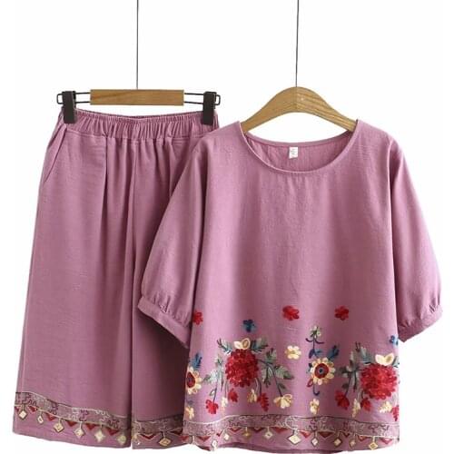 Plus size short sleeve tshirts and pants women sets 2021 new summer casual Embroidery cotton ladies 2 pieces women sets female