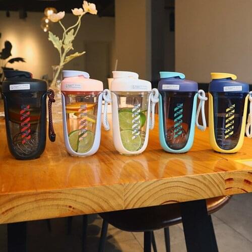 550ml Whey Protein Powder Mixing Bottle Sports Fitness Gym Bottle Outdoor Portable Plastic Drinking Bottle Sports Shaker Bottle