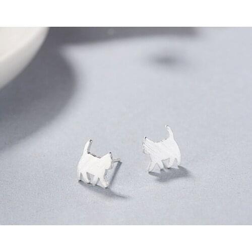 New Silver Plated Cute Cat Stud Earrings Simple Korean Students' Personality Small Fresh and Low Allergy Stud Earrings