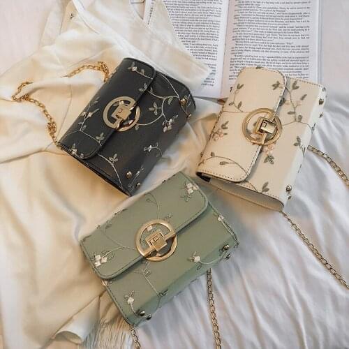 Womens Shoulder Bag Fashion Lace Retro Shoulder Bag Vintage Floral Zipper Embroidery Beach Messenger Bags