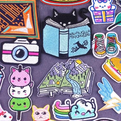 Outdoor Travel Cat Patch Embroidered Patches For Clothing Accessories Applique Sewing Patch Thermoadhesive Cloth Fashion Camping
