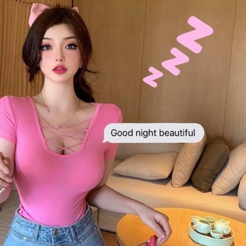 Sexy tight-fitting short-sleeved T-shirt female V-neck chest cross design shirt fashion European and American ins style