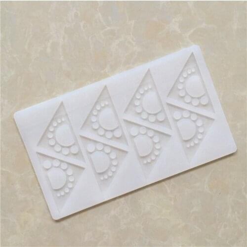 Currently Available Wholesale 8 Joint Dotted Silicone Chocolate Mold Cake Accessories Model XG811