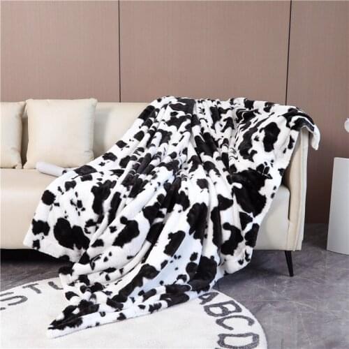 Double-sided Velvet Plush Blanket Dairy Cow Heart Printed Throw Blanket for Home Office Travel Airplane Soft Warm Cover Blanket