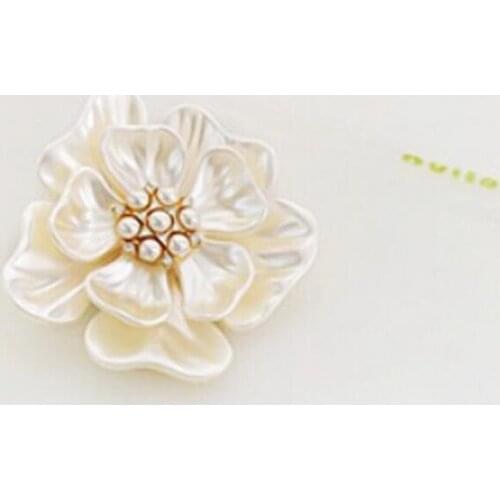 10 pcs/lot white pearl tree peony camellia flower charm shine rhinestone stamen elegant brooch jewelry for woman girl wholesale