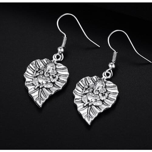 Trendy Vintage Leaf Shape Antique Silver Plated Punk Hiphop Rock Style Retro Drop Earrings for Women Girl & Man Party Jewelry