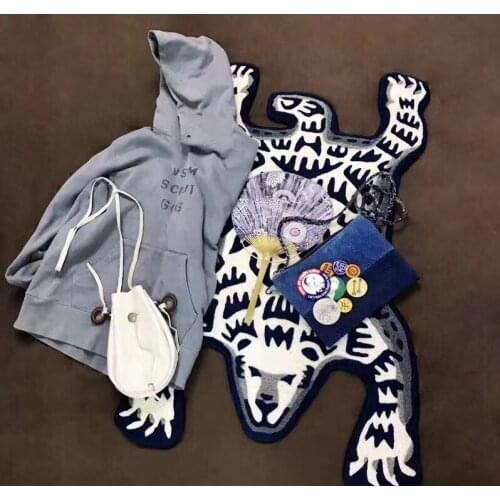 96x150cm wool carpet