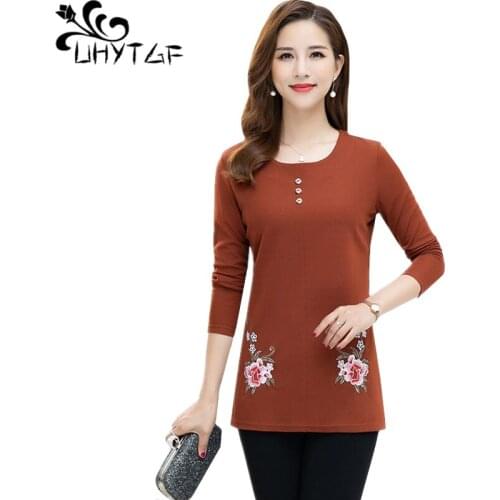 UHYTGF Female T-shirt long sleeve embroidered autumn top Womens elegant mom loose plus size t shirts warm winter underwear 1156