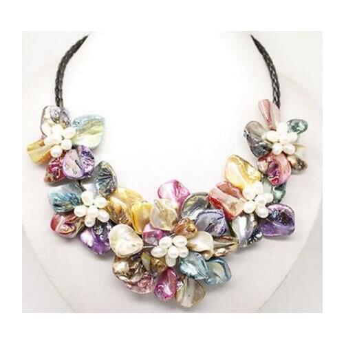 Fashion Mother of pearl Abalone Carved Multicolor Shell Flower Pendant Necklace