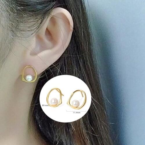 Simple Atmospheric Small Pearl Earring Female Gentle Joker Cartilage Earrings Fashion Ladies Geometric Delicate Stud Earring