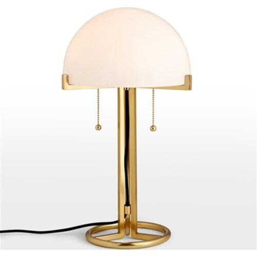 Post modern small desk lamp retro light luxury simple hotel personality fashion warm new atmospheric study art