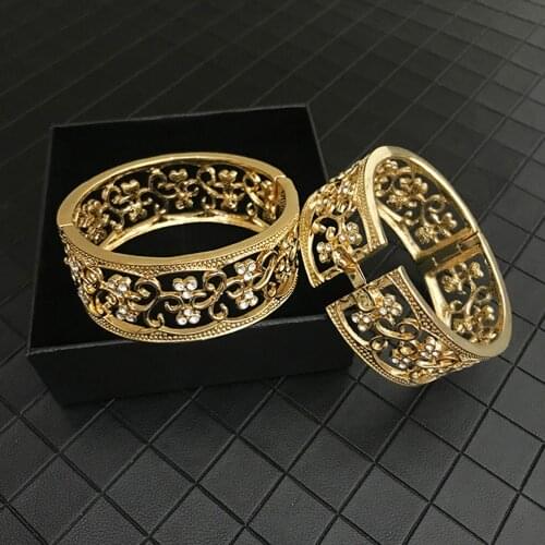 New Vintage Hollow Flower Bangle Indian Cuff Bracelet Moroccan Traditional Wedding Jewelry Beautiful Bridal Golden Bracelet
