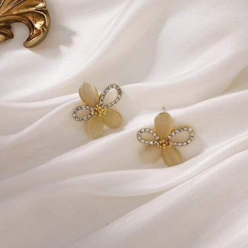 2021 New Trendy Opal Stone Rhinestone Flower Stud Earrings for Women Elegant Temperament Piercing Earring Party Jewelry