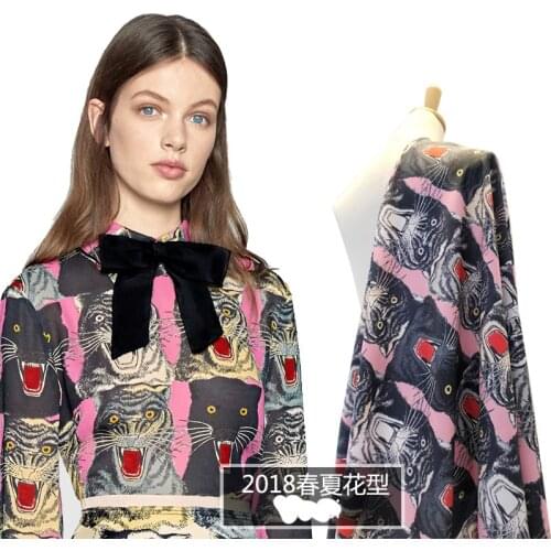 Tiger head printed polyester crepe fabric cloth 145 cm width brand fashion clothing shirt dress fabric custom wholesale