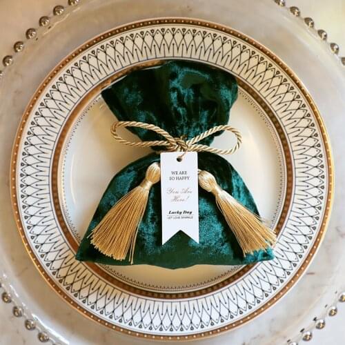 10pcs 2019 Hot sale Pink/Red/Green velvet Candy box Birthday Party Supplies Wedding Favour Sweet Cake Candy Gift Box Bags