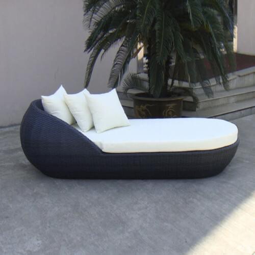 Outdoor Patio Wicker Rattan Sun Lounger , Black Beach Lounge Chair to sea port by sea