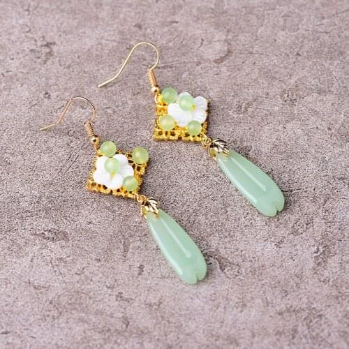 BOEYCJR Ethnic Vintage Natural Green Stone Bead Waterdrop Shape Stone Dangle Earrings Fashion Jewelry Drop Earrings For Women