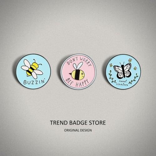 Fashionable Simple Round Small Animal Badge Free Flying Dragonfly Bee Butterfly Trend Go With Everything Brooch Enamel Label Pin