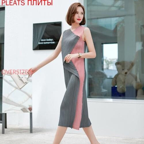 Fashion Trend Sleeveless Vest Dress Women Mid-length Contrasting Button Dress Loose Personality Round Neck Base MIYAKE Pleats