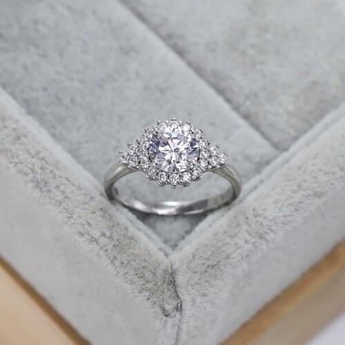 Best selling European and American S925 silver fashion wedding ring round zircon sunflower crystal luxury jewelry womens gifts