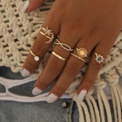 8 Pcs/set Bohemia Ring Vintage Ethnic Style Knuckle Ring Rhinestone Flower Star Moon Hollow Finger Ring For Female Daily Wear