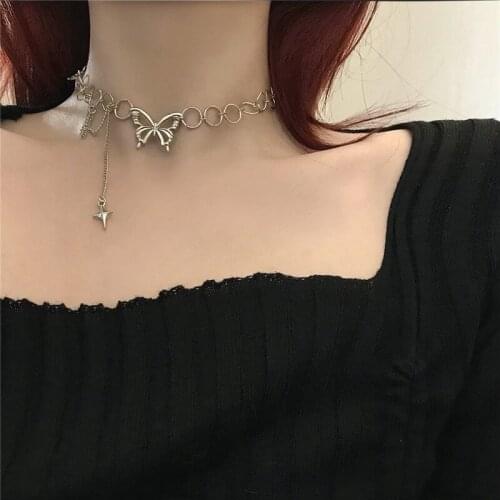 Gothic Vintage Hollow Out Butterfly Circle Chain Metal Choker Necklace Street Style Necklace for Women Party Punk Collar Jewelry
