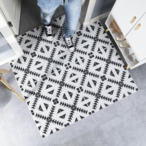 Customized PVC PVC Rubber Door Mat Black White Geometry Diamond Plaid Indoor Outdoor Waterproof Easy Clean Low-Profile Rug Mats