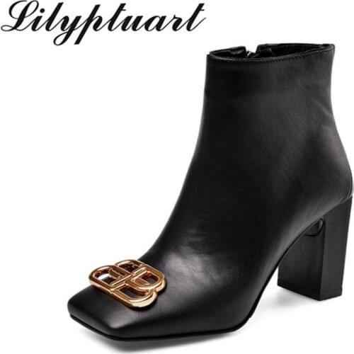 2019 European and American style cowhide material metal decorative booties square head zip closure fashion boots women