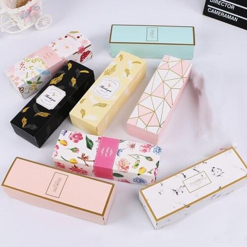 2020 Kawaii Cookie Cake Boxes Chocolate Macarons Box Wedding Party Gift Packing Box 21.5x7x5cm Biscuit Cupcake Boxes Container